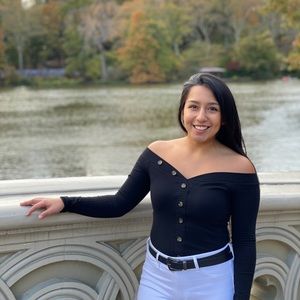 Meet your Posher, Diana carolina